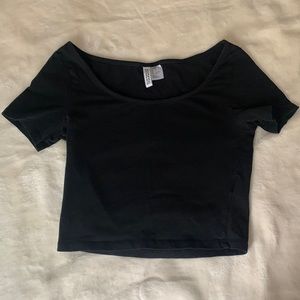 H & M Basic Divided Cropped Top